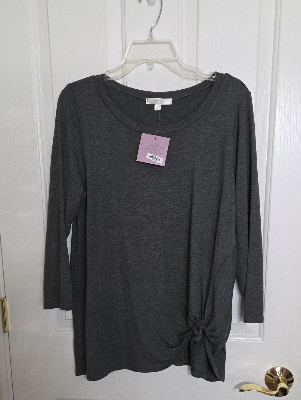Meri Skye Knot-Hem Long Sleeve Tee in Charcoal by